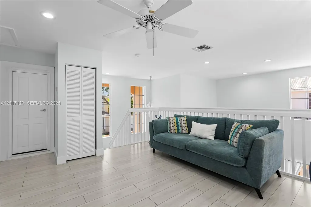 1240 Grant Street Hollywood FL 33019
