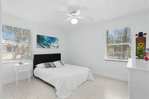 1240 Grant Street Hollywood FL 33019