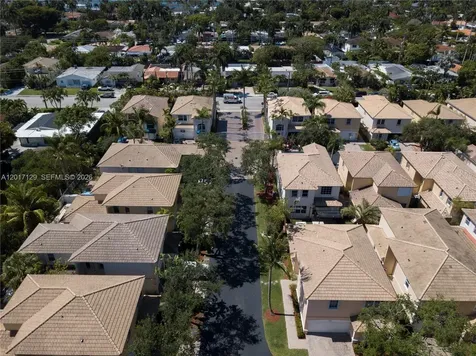 1240 Grant Street Hollywood FL 33019