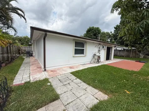 2650 SW 13th Avenue Fort Lauderdale FL 33315