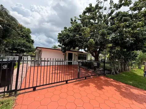 2650 SW 13th Avenue Fort Lauderdale FL 33315