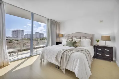 2950 NE 188th Street Aventura FL 33180