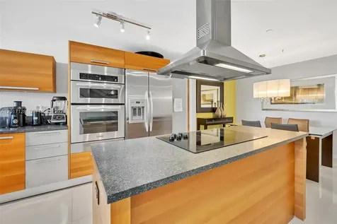 2950 NE 188th Street Aventura FL 33180