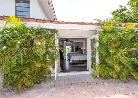 2908 Bayview Drive Fort Lauderdale FL 33306