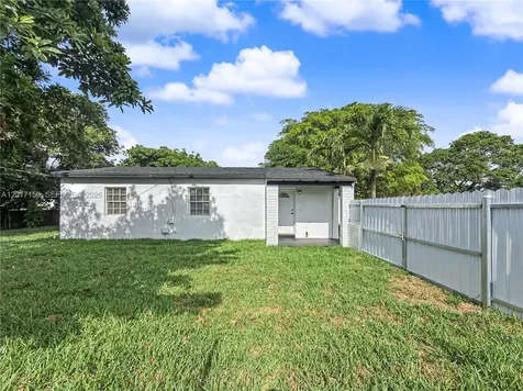 580 NW 194th Terrace Miami Gardens FL 33169