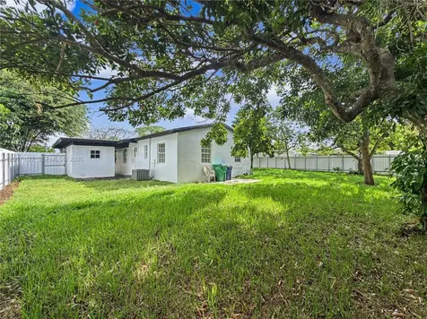 580 NW 194th Terrace Miami Gardens FL 33169