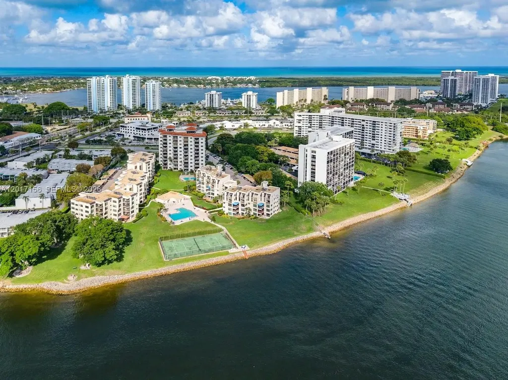 364 Golfview Road North Palm Beach FL 33408