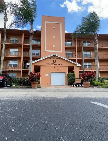 571 SW 142nd Avenue Pembroke Pines FL 33027