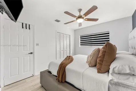 1300 SW 34th Avenue Fort Lauderdale FL 33312