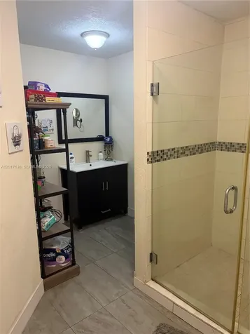 6725 NW 174th Terrace Hialeah FL 33015