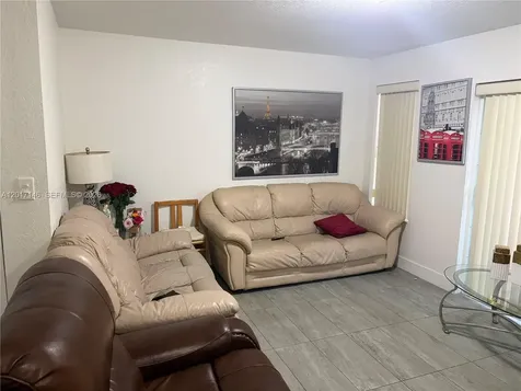 6725 NW 174th Terrace Hialeah FL 33015