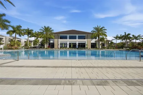 4426 83rd Parkway Doral FL 33166