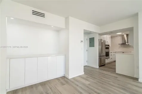 3675 N Country Club Drive Aventura FL 33180