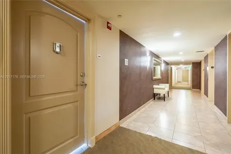 3675 N Country Club Drive Aventura FL 33180