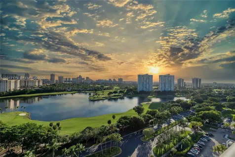 3675 N Country Club Drive Aventura FL 33180