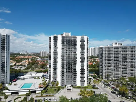 3675 N Country Club Drive Aventura FL 33180