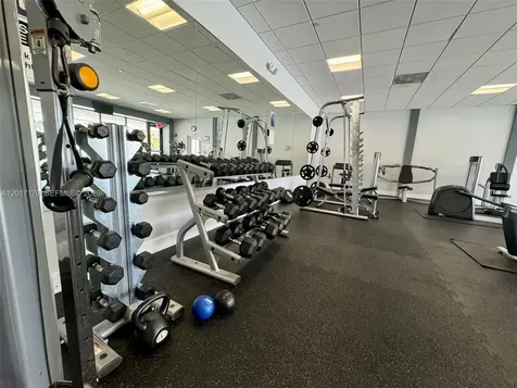3675 N Country Club Drive Aventura FL 33180