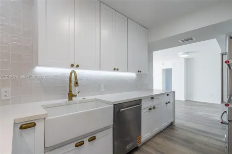 3675 N Country Club Drive Aventura FL 33180