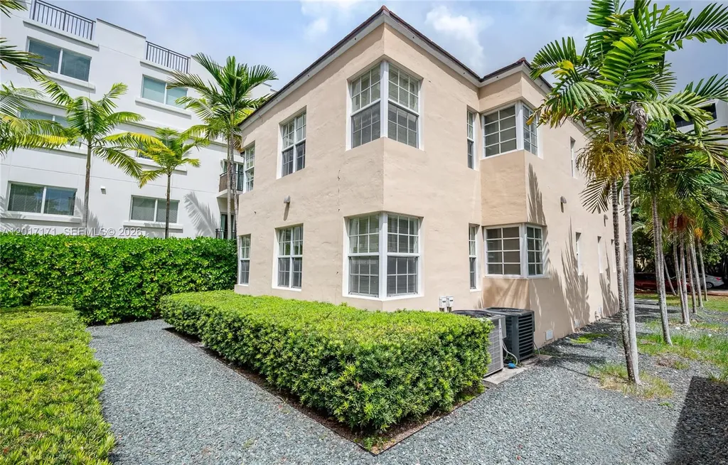 32 Calabria Avenue Coral Gables FL 33134