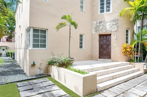 32 Calabria Avenue Coral Gables FL 33134
