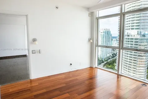 Miami Beach FL 33139