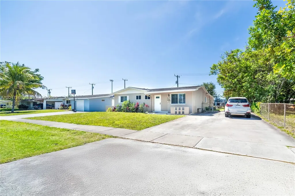 6472 Pierce Street Hollywood FL 33024
