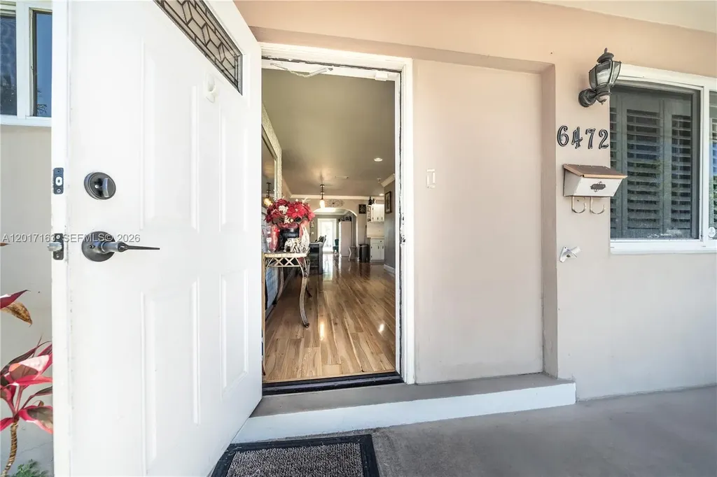 6472 Pierce Street Hollywood FL 33024