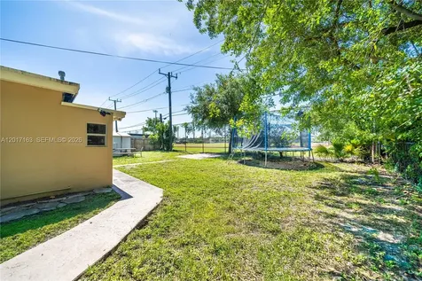6472 Pierce Street Hollywood FL 33024
