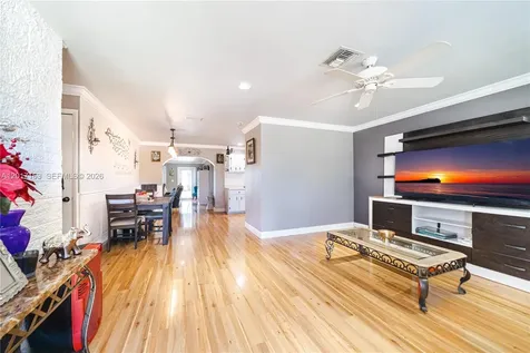 6472 Pierce Street Hollywood FL 33024