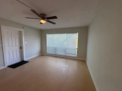 3212 NE 7th Place Pompano Beach FL 33062