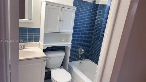 3212 NE 7th Place Pompano Beach FL 33062