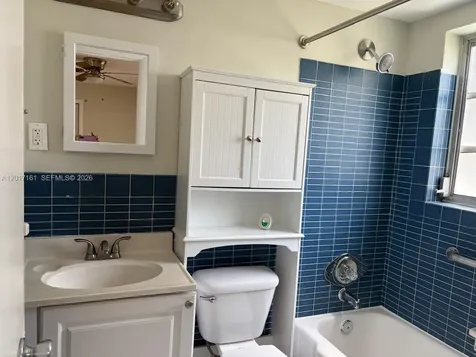 3212 NE 7th Place Pompano Beach FL 33062