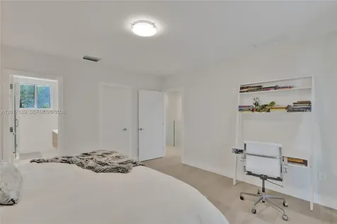 2851 SW 33rd Court Miami FL 33133