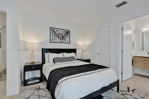 2851 SW 33rd Court Miami FL 33133
