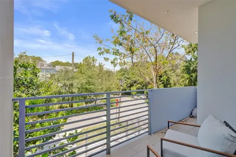 2851 SW 33rd Court Miami FL 33133