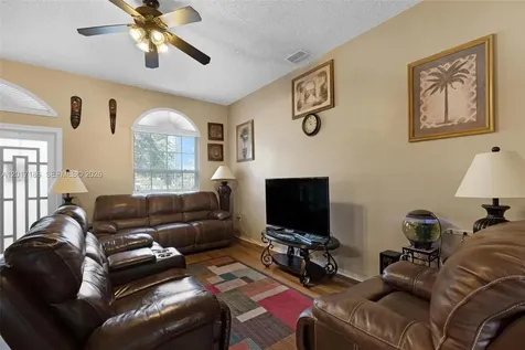 2915 SE 4th Place Homestead FL 33033