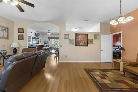2915 SE 4th Place Homestead FL 33033