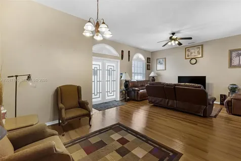 2915 SE 4th Place Homestead FL 33033