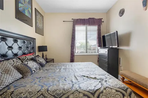 2915 SE 4th Place Homestead FL 33033