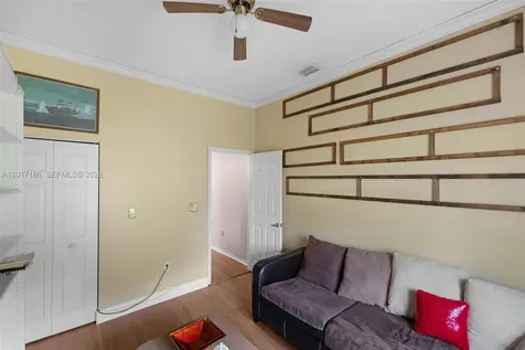 2915 SE 4th Place Homestead FL 33033