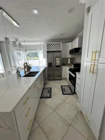 1401 NW 187th Avenue Pembroke Pines FL 33029