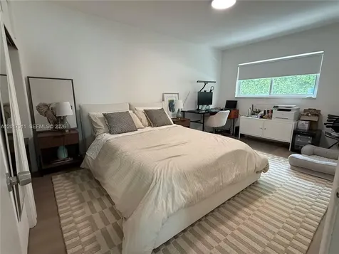 1840 S Treasure Drive North Bay Village FL 33141