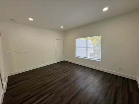 3237 SW 4th Street Miami FL 33135