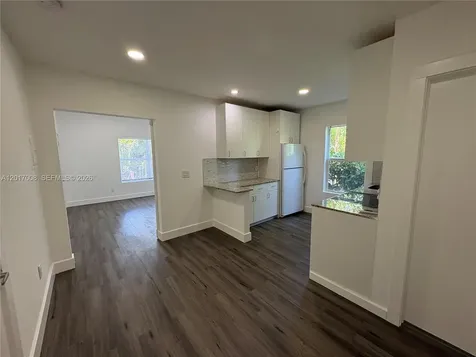 3237 SW 4th Street Miami FL 33135