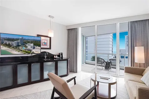 4391 Collins Avenue Miami Beach FL 33140