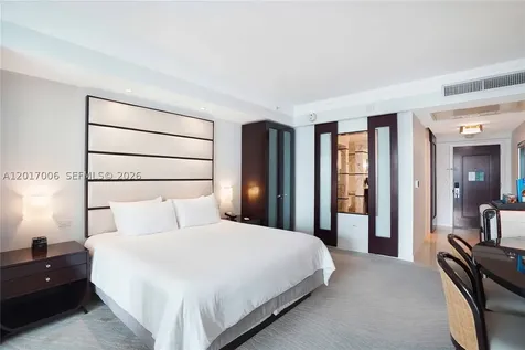 4391 Collins Avenue Miami Beach FL 33140