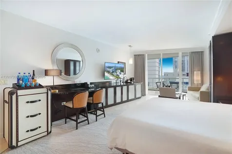 4391 Collins Avenue Miami Beach FL 33140