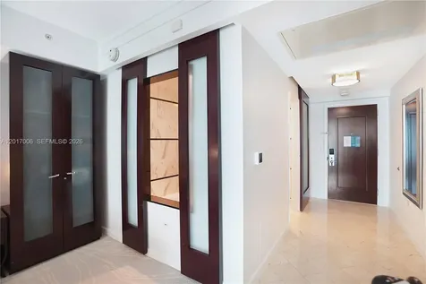 4391 Collins Avenue Miami Beach FL 33140