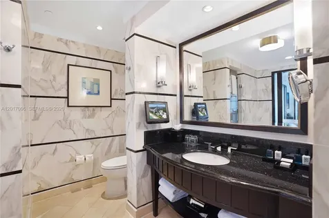 4391 Collins Avenue Miami Beach FL 33140