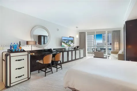4391 Collins Avenue Miami Beach FL 33140